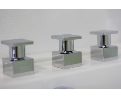 Ванна акриловая Cerutti SPA C-454 170х120 см с гидромассажем